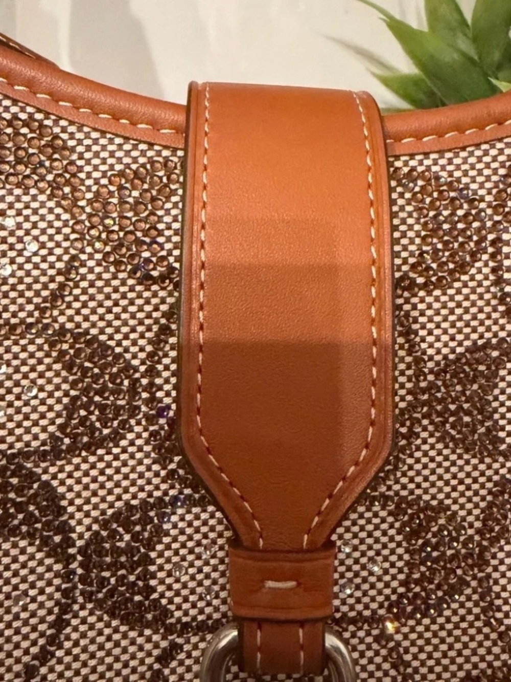 Coach Hampton Hobo Bag in Crystal Signature Jacquard - Like New - Picture 3 of 6